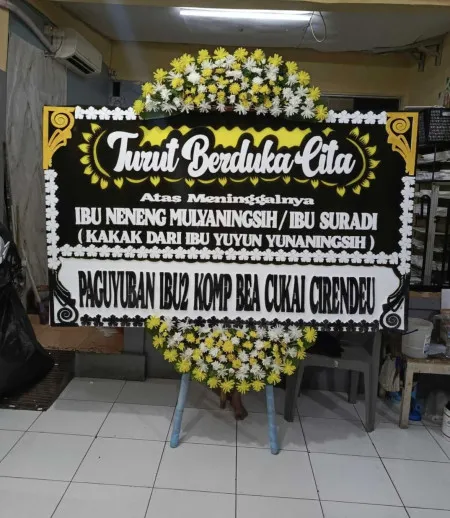 Papan Bunga Duka Stasiun Pasar Senen